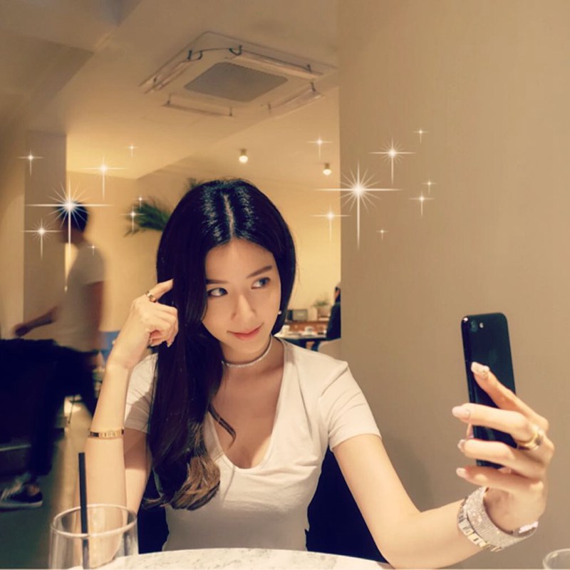单个女生IP素材 视频+照片（整套）朋友圈必备 短视频素材 sucaiwan.com