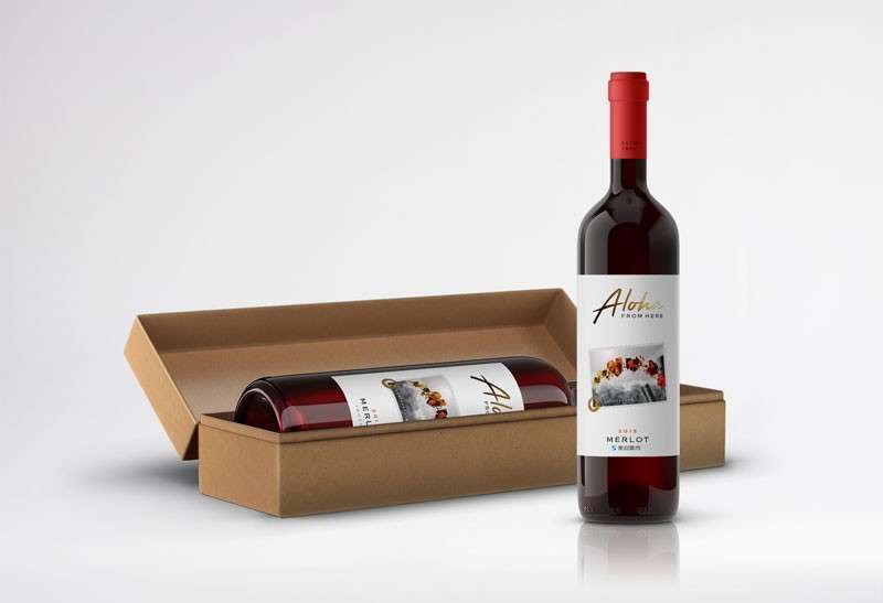 高端红酒瓶样机模型，PSD格式 样机素材 sucaiwan.com