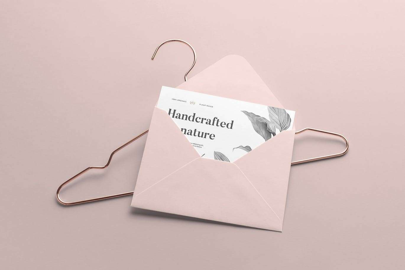 16套时尚服装品牌场景设计展示样机模板PSD 样机素材 sucaiwan.com