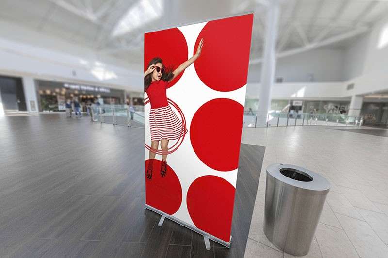 商场室内场景橱窗广告海报设计提案样机PSD 样机素材 sucaiwan.com