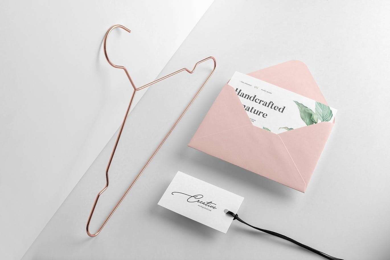 16套时尚服装品牌场景设计展示样机模板PSD 样机素材 sucaiwan.com