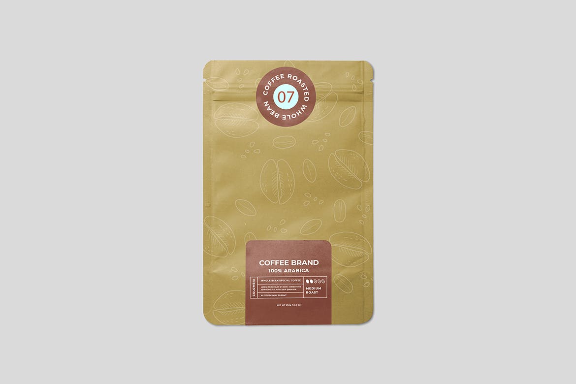 带贴纸的纸袋品牌包装设计样机 Paper Pouch With Sticker Mockup 样机素材 sucaiwan.com