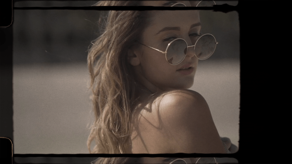 50多个16毫米UHD复古胶片纹理胶片烧伤覆盖物镜框剧照资产视频素材 Akvstudios – Vintage Film Pack 影视音频 sucaiwan.com