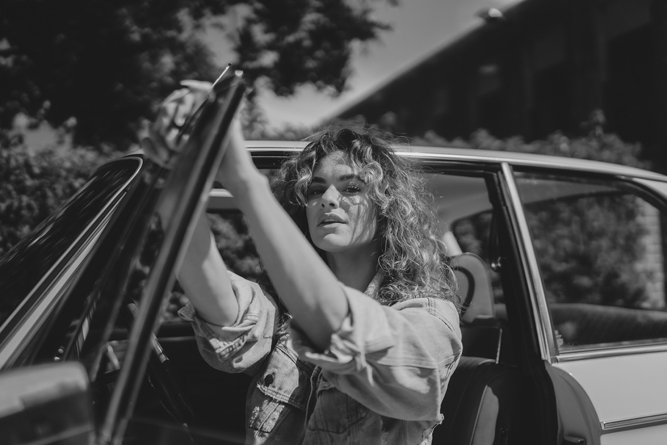 黑白旧电影复古风格美学柔和感LR预设 Dvlop Shortstache Past and Present 插件预设 第2张-素材湾丨精选海外优质设计素材资源 黑白旧电影复古风格美学柔和感LR预设 Dvlop Shortstache Past and Present 插件预设 sucaiwan.com