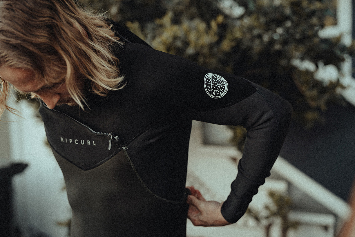 黑白旧电影复古风格美学柔和感LR预设 Dvlop Shortstache Past and Present 插件预设 第10张-素材湾丨精选海外优质设计素材资源 黑白旧电影复古风格美学柔和感LR预设 Dvlop Shortstache Past and Present 插件预设 sucaiwan.com