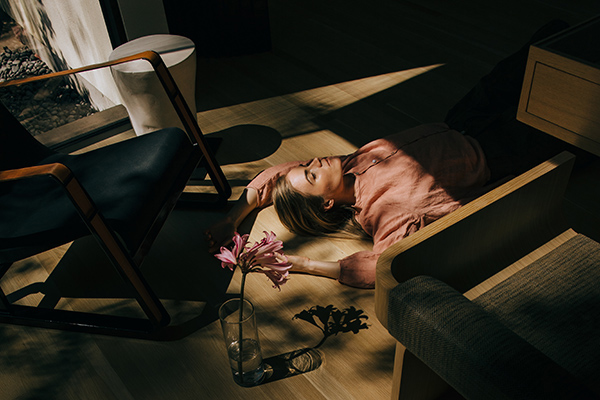 独特的徕卡艺术感情绪风弱光环境多功能肖像画婚礼美术调色预设 Dvlop Nirav Patel – LOTUS Presets and Workshop 插件预设 第2张-素材湾丨精选海外优质设计素材资源 独特的徕卡艺术感情绪风弱光环境多功能肖像画婚礼美术调色预设 Dvlop Nirav Patel – LOTUS Presets and Workshop 插件预设 sucaiwan.com