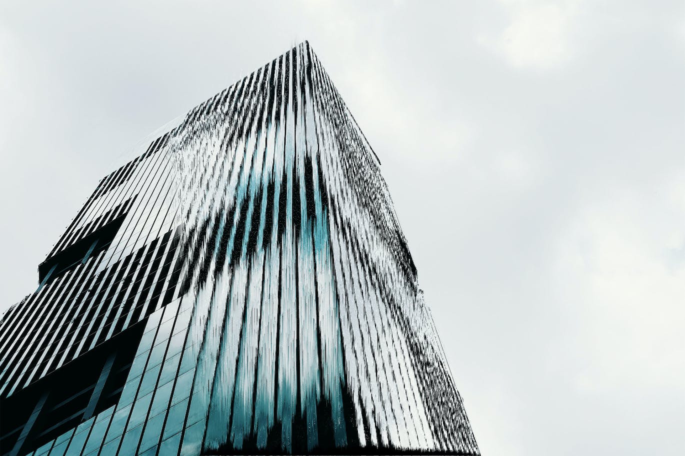 像素毛刺效果PS动作模板 Pixel Sorting Photoshop Action 插件预设 第2张-素材湾丨精选海外优质设计素材资源 像素毛刺效果PS动作模板 Pixel Sorting Photoshop Action 插件预设 sucaiwan.com