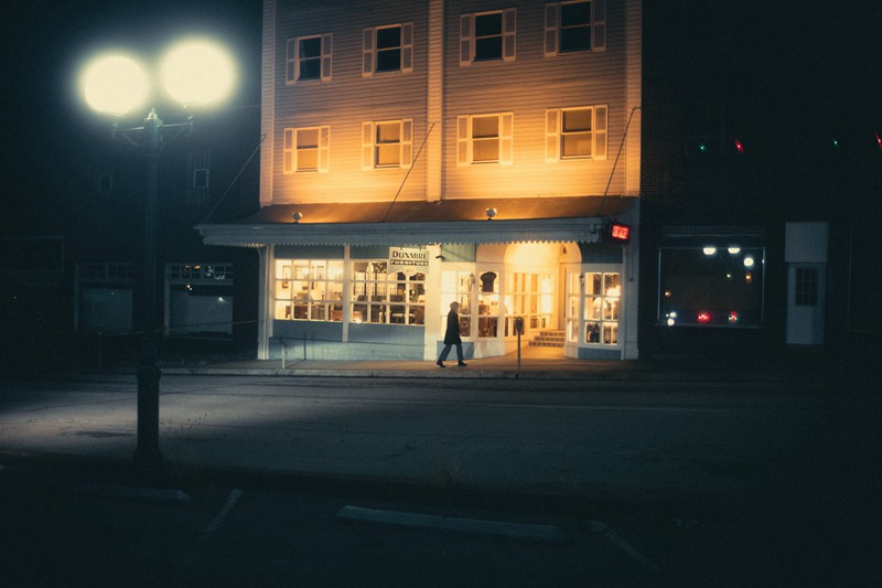 LR预设:好莱坞电影感街拍扫街人文调色预设CINEMATIC MOMENTS 5个令人难以置信的电影时刻一键式预设 插件预设 第4张-素材湾丨精选海外优质设计素材资源 LR预设:好莱坞电影感街拍扫街人文调色预设CINEMATIC MOMENTS 5个令人难以置信的电影时刻一键式预设 插件预设 sucaiwan.com