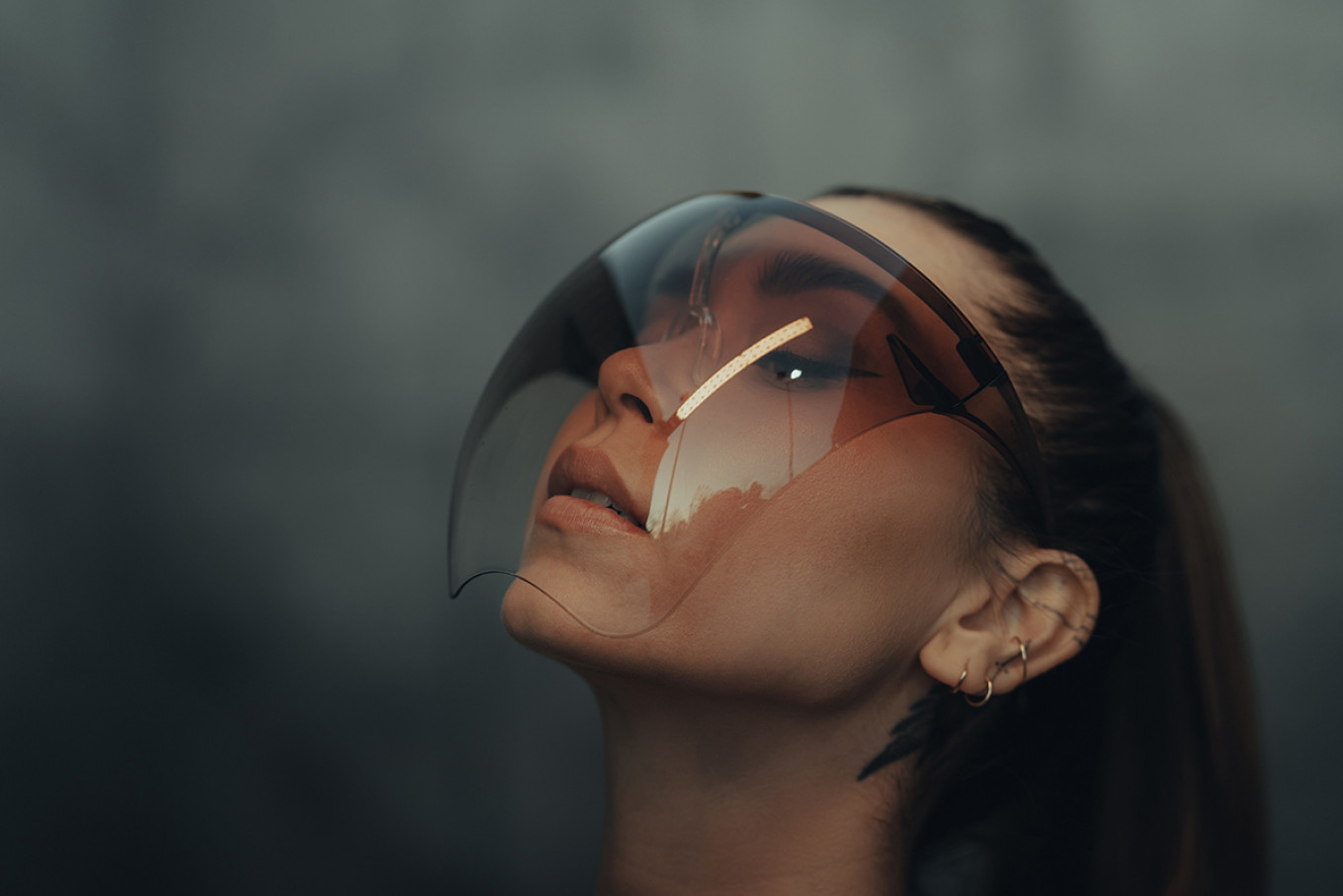 黑白旧电影复古风格美学柔和感LR预设 Dvlop Shortstache Past and Present 插件预设 第8张-素材湾丨精选海外优质设计素材资源 黑白旧电影复古风格美学柔和感LR预设 Dvlop Shortstache Past and Present 插件预设 sucaiwan.com