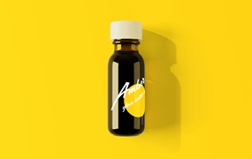 迷你琥珀色玻璃瓶设计样机 Amber Glass Mini Bottle Mockup