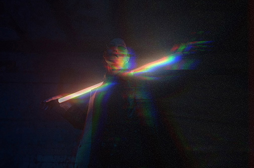 迷幻风梦境朦胧感故障颜色赛博朋克氛围PSD样机模板 样机素材 sucaiwan.com