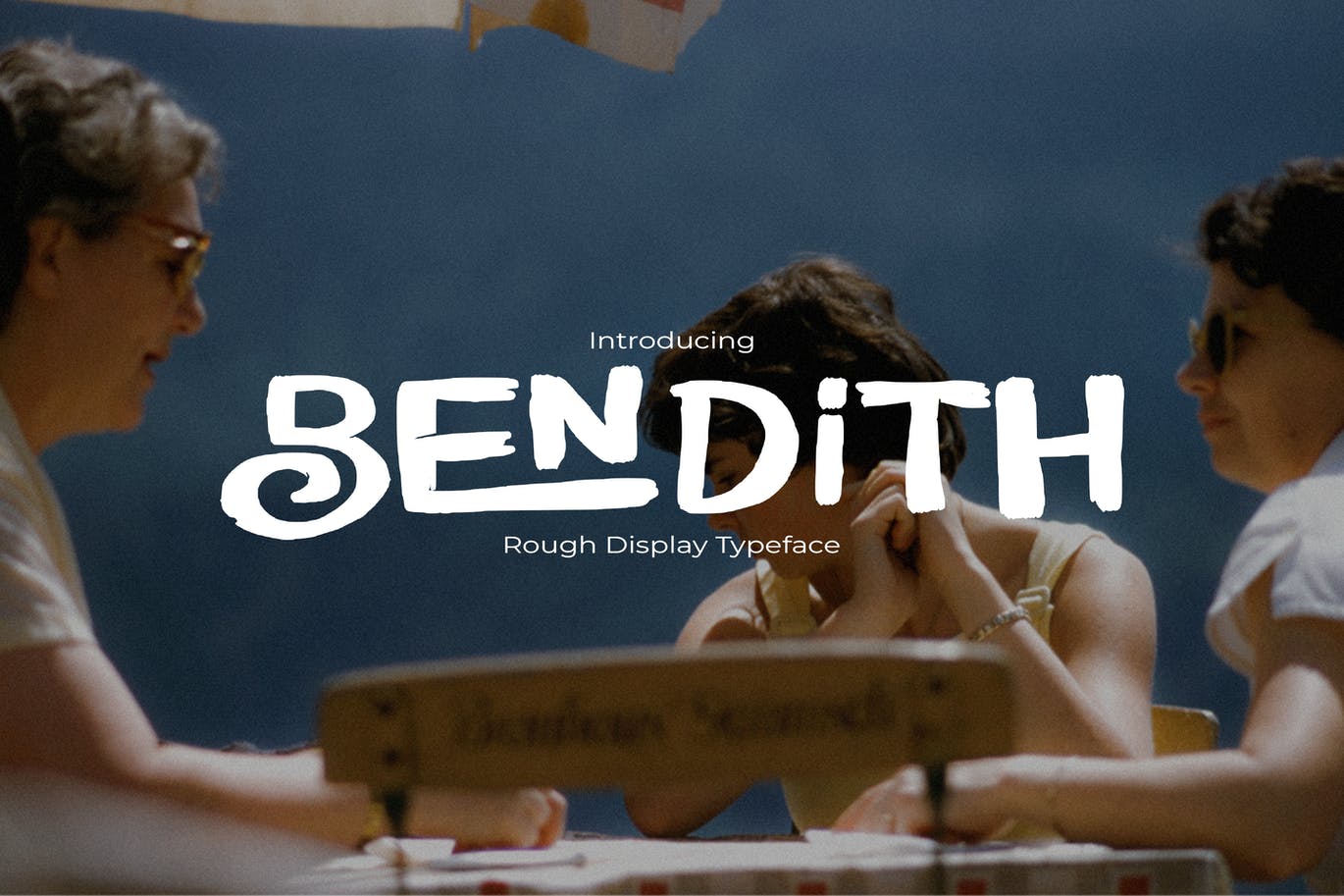 复古年代粗体显示字体 Bendith Rough Display 设计素材 sucaiwan.com