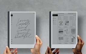 手持纸质平板电脑样机图psd模板 Paper Tablet Mockup Hands Holding