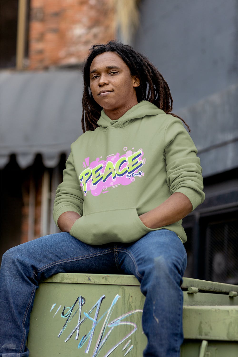 男款连帽衫设计实景展示样机图 Mockup Featuring a Man with a Hoodie 样机素材 sucaiwan.com