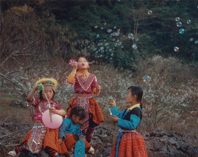 Analogica Lab 彩色逼真35mm胶片颗粒动态叠加4K视频素材 Authentic 35mm Film Grain 影视音频 第4张-素材湾丨精选海外优质设计素材资源 Analogica Lab 彩色逼真35mm胶片颗粒动态叠加4K视频素材 Authentic 35mm Film Grain 影视音频 sucaiwan.com