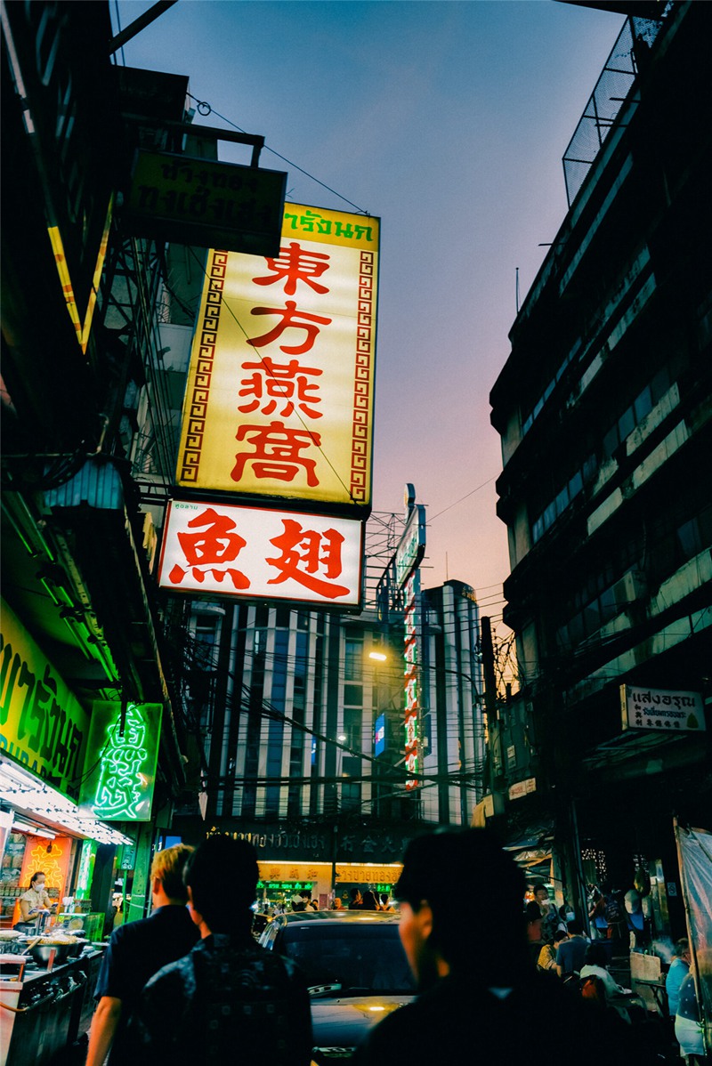 Polina Washington 日常黄昏橙人文扫街摄影师必备LR预设 PW Daily Pack 插件预设 第9张-素材湾丨精选海外优质设计素材资源 Polina Washington 日常黄昏橙人文扫街摄影师必备LR预设 PW Daily Pack 插件预设 sucaiwan.com