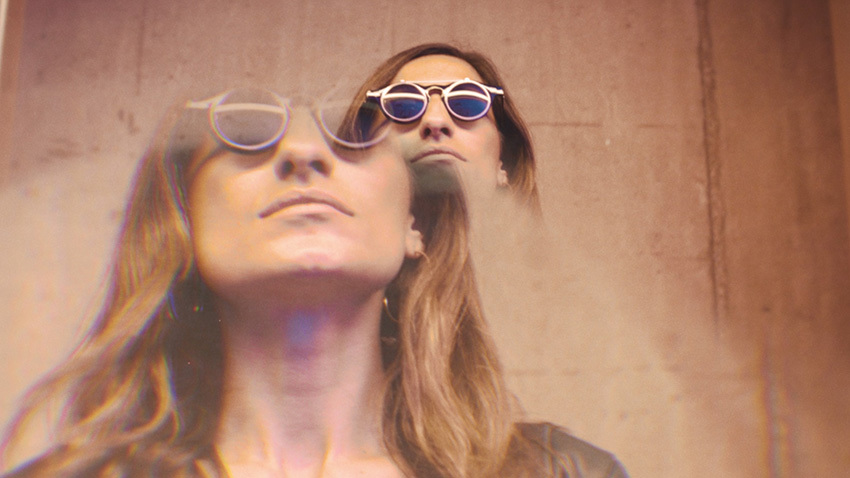 FCPX插件:50种柔美炫光棱镜折射梦幻视觉特效 MotionVFX – mPrism 插件预设 第10张-素材湾丨精选海外优质设计素材资源 FCPX插件:50种柔美炫光棱镜折射梦幻视觉特效 MotionVFX – mPrism 插件预设 sucaiwan.com