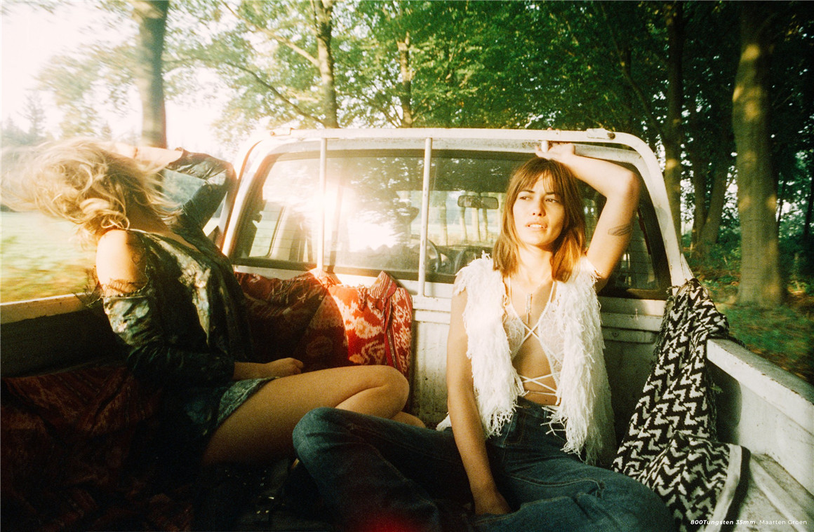 MASTIN LABS 复古日/夜间摄影35mm胶片电影感纹理LR预设一键安装版 Night & Day Lightroom Desktop Presets 插件预设 第20张-素材湾丨精选海外优质设计素材资源 MASTIN LABS 复古日/夜间摄影35mm胶片电影感纹理LR预设一键安装版 Night & Day Lightroom Desktop Presets 插件预设 sucaiwan.com