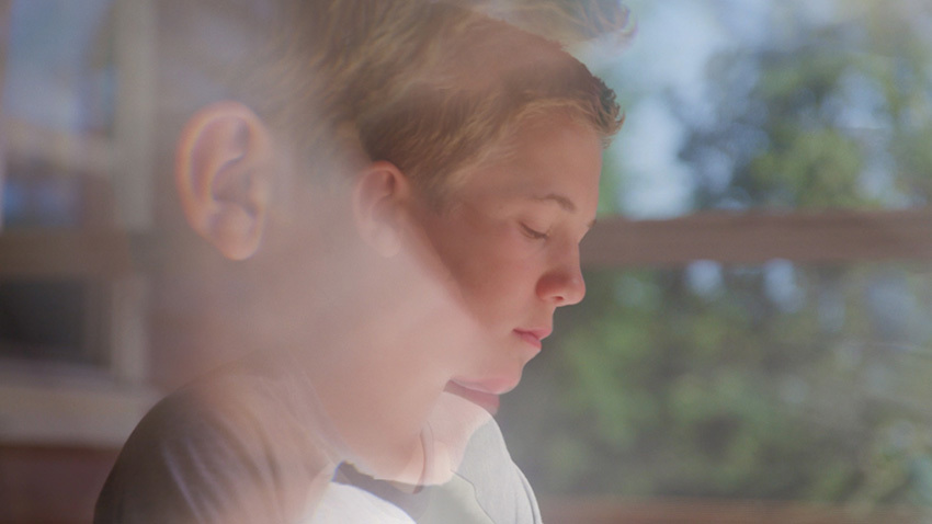 FCPX插件:50种柔美炫光棱镜折射梦幻视觉特效 MotionVFX – mPrism 插件预设 第35张-素材湾丨精选海外优质设计素材资源 FCPX插件:50种柔美炫光棱镜折射梦幻视觉特效 MotionVFX – mPrism 插件预设 sucaiwan.com