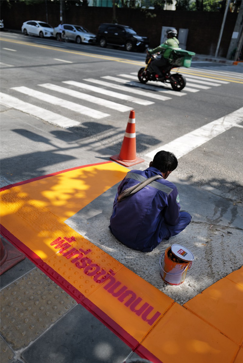 Polina Washington 日常黄昏橙人文扫街摄影师必备LR预设 PW Daily Pack 插件预设 第12张-素材湾丨精选海外优质设计素材资源 Polina Washington 日常黄昏橙人文扫街摄影师必备LR预设 PW Daily Pack 插件预设 sucaiwan.com