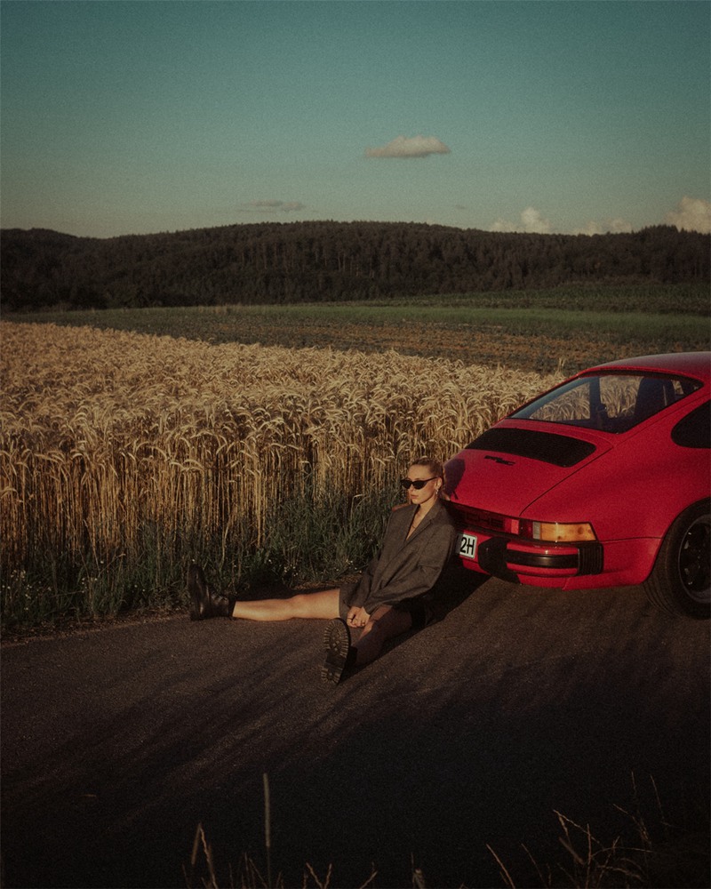 LR预设:复古怀旧风格情绪胶片电影人像摄影LR预设 插件预设 第4张-素材湾丨精选海外优质设计素材资源 LR预设:复古怀旧风格情绪胶片电影人像摄影LR预设 插件预设 sucaiwan.com