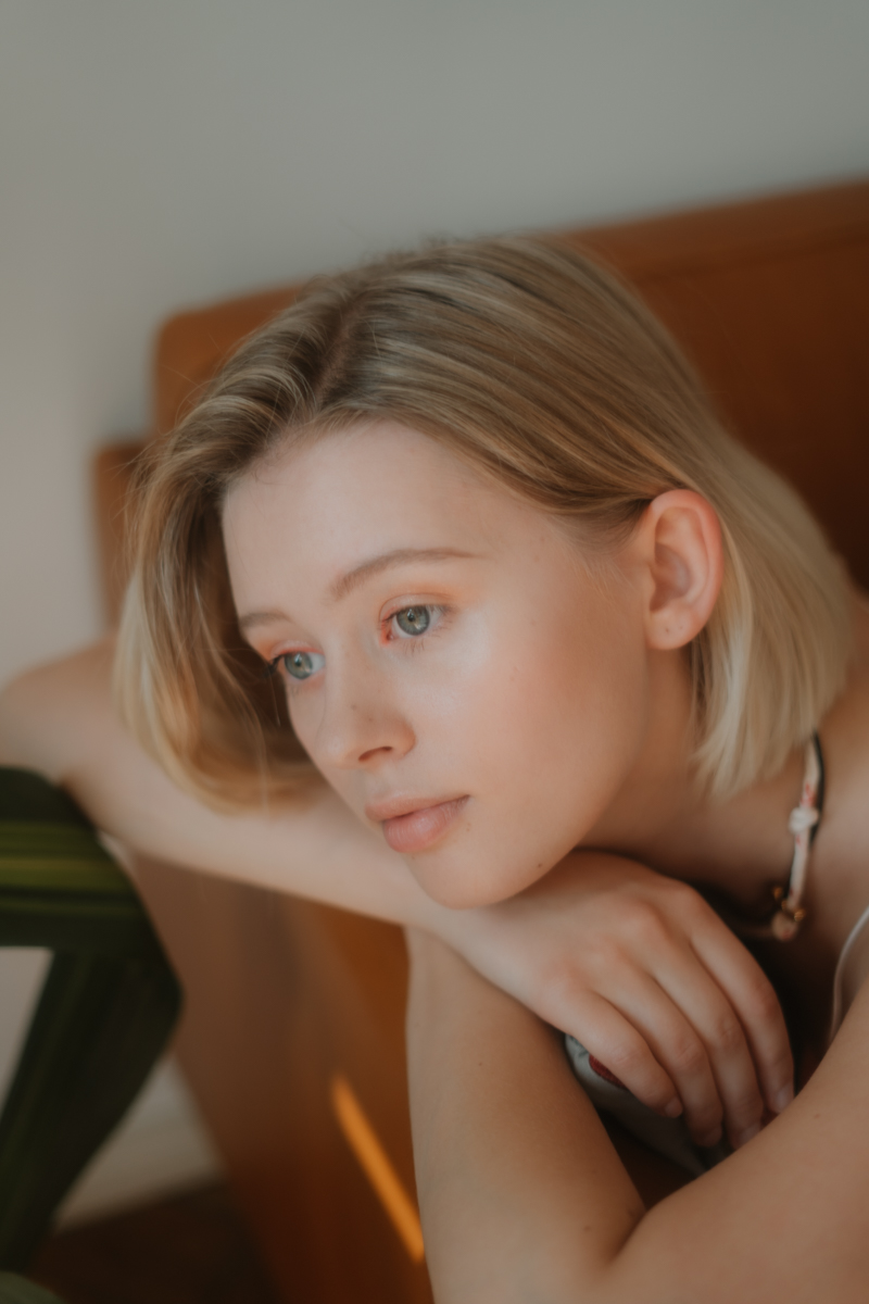 复古质感通透氛围感人像摄影温暖色调LR预设 LUISE BLUMSTENGEL PORTRAIT PRESETS 插件预设 第3张-素材湾丨精选海外优质设计素材资源 复古质感通透氛围感人像摄影温暖色调LR预设 LUISE BLUMSTENGEL PORTRAIT PRESETS 插件预设 sucaiwan.com