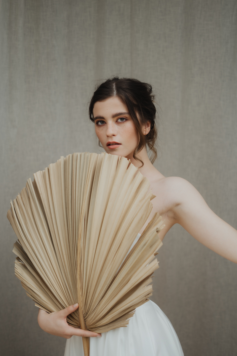 复古质感通透氛围感人像摄影温暖色调LR预设 LUISE BLUMSTENGEL PORTRAIT PRESETS 插件预设 第7张-素材湾丨精选海外优质设计素材资源 复古质感通透氛围感人像摄影温暖色调LR预设 LUISE BLUMSTENGEL PORTRAIT PRESETS 插件预设 sucaiwan.com