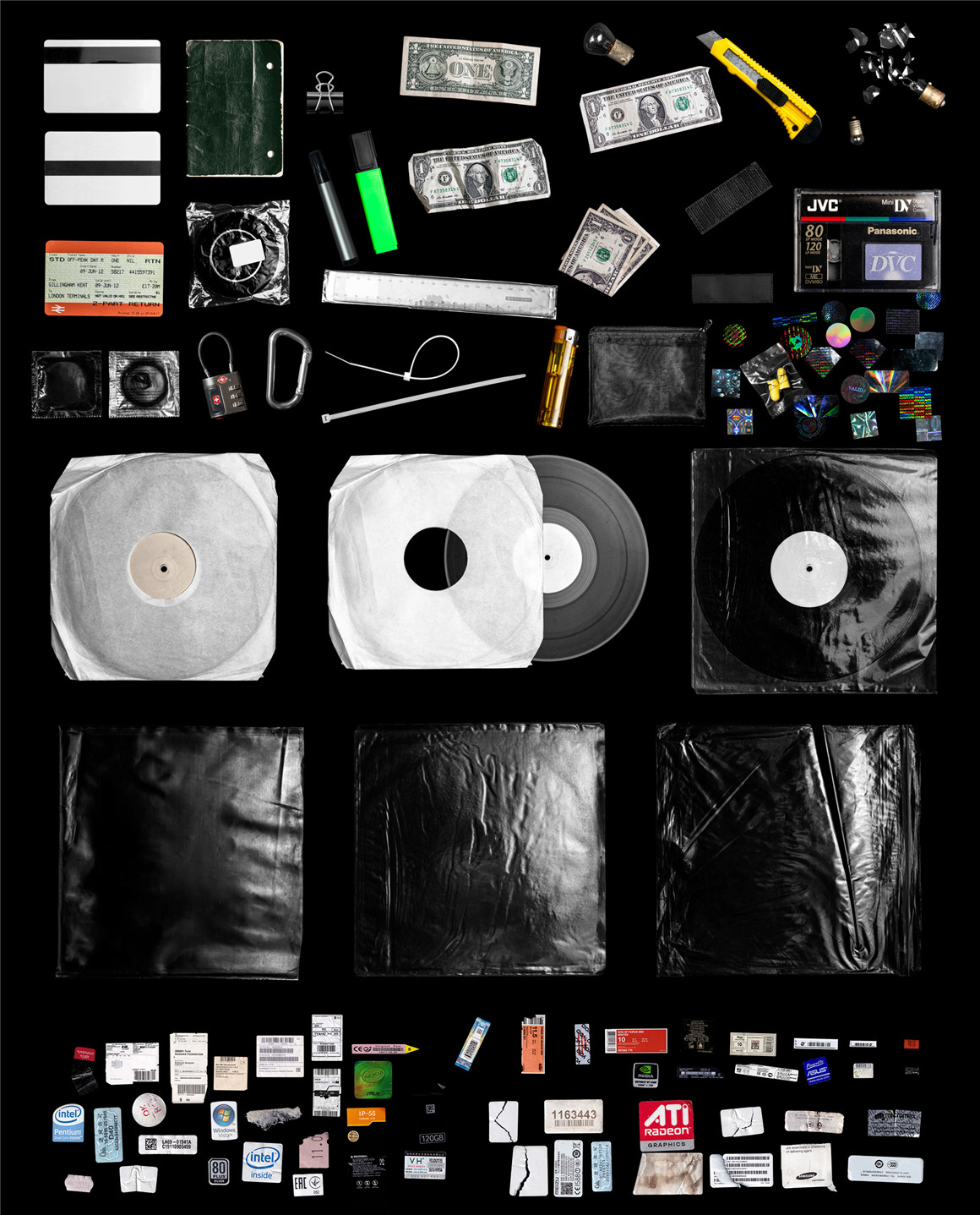 酸性复古暗黑金属镀铬机能玻璃裂纹纸抽象形状PNG+PSD背景工具包 . 第5张-素材湾丨精选海外优质设计素材资源 酸性复古暗黑金属镀铬机能玻璃裂纹纸抽象形状PNG+PSD背景工具包 . sucaiwan.com