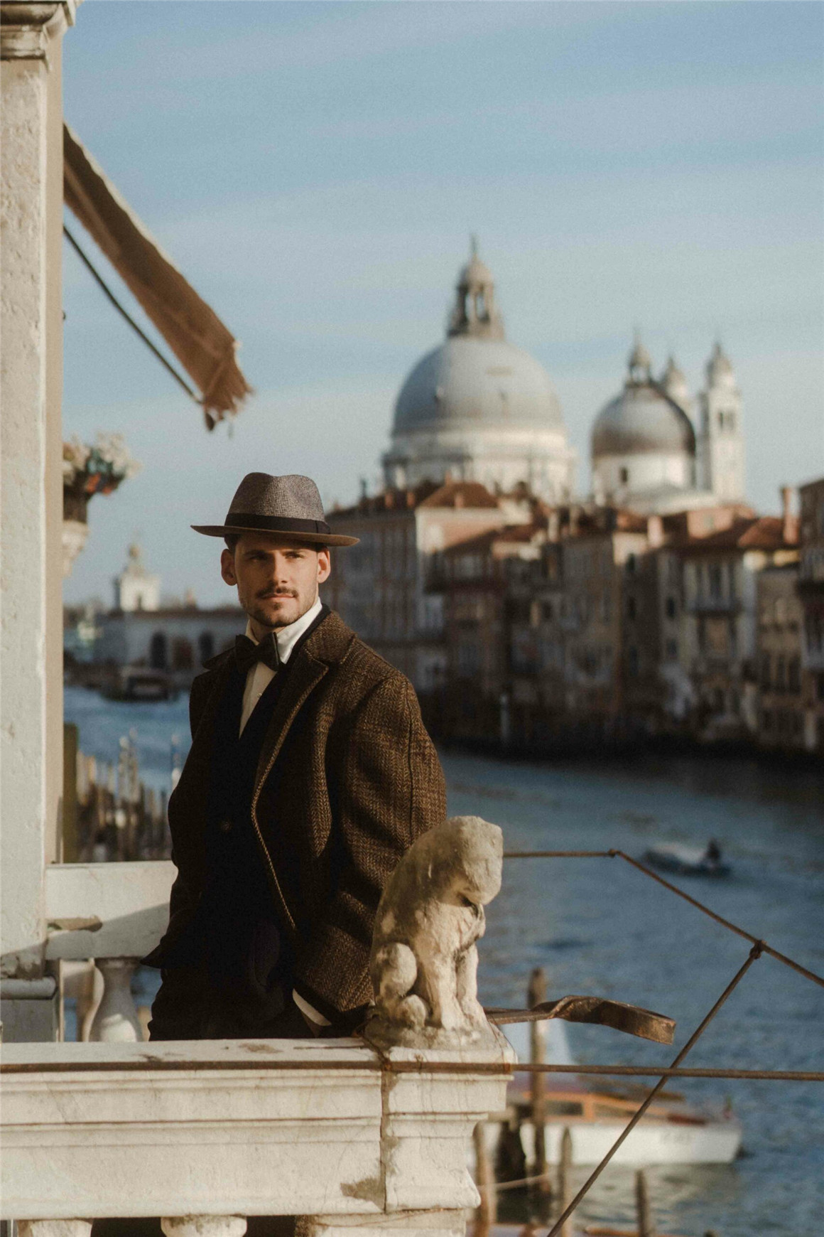 威尼斯自然柔和风格LR调色预设包 Kreativ Wedding - Editing Presets Pack 插件预设 第7张-素材湾丨精选海外优质设计素材资源 威尼斯自然柔和风格LR调色预设包 Kreativ Wedding - Editing Presets Pack 插件预设 sucaiwan.com