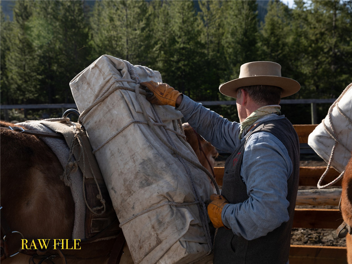 37个经典胶片扫描电影颗粒纹理LR调色预设包 Forrest Mankins - FM Film Lightroom Presets 插件预设 第8张-素材湾丨精选海外优质设计素材资源 37个经典胶片扫描电影颗粒纹理LR调色预设包 Forrest Mankins - FM Film Lightroom Presets 插件预设 sucaiwan.com