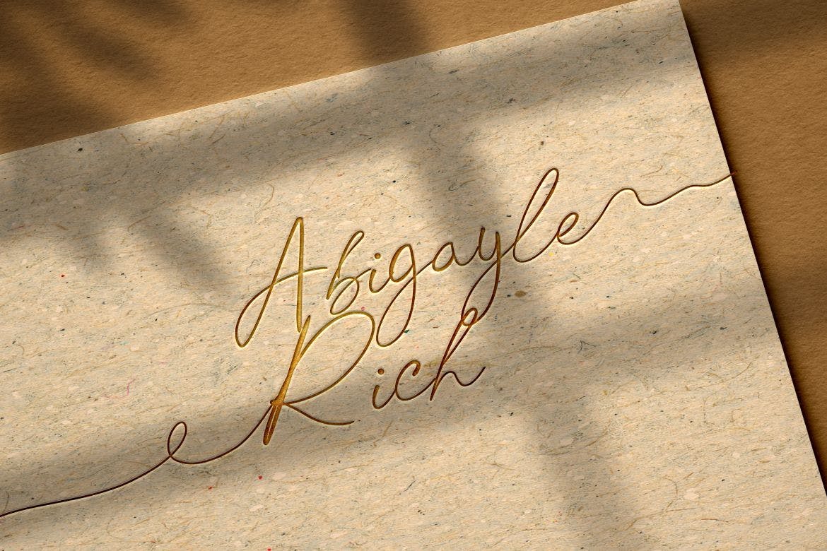 多用途英文手写签名字体 Chick Budapest Signature Font 设计素材 sucaiwan.com