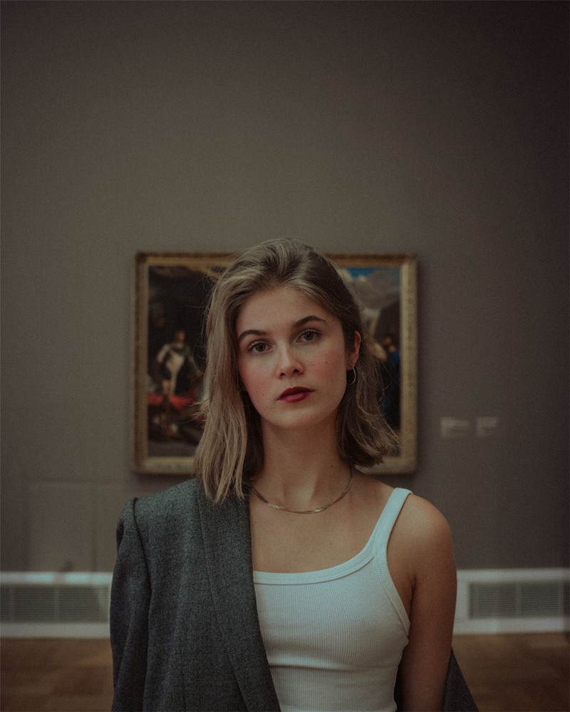 LR预设:复古怀旧风格情绪胶片电影人像摄影LR预设 插件预设 第6张-素材湾丨精选海外优质设计素材资源 LR预设:复古怀旧风格情绪胶片电影人像摄影LR预设 插件预设 sucaiwan.com