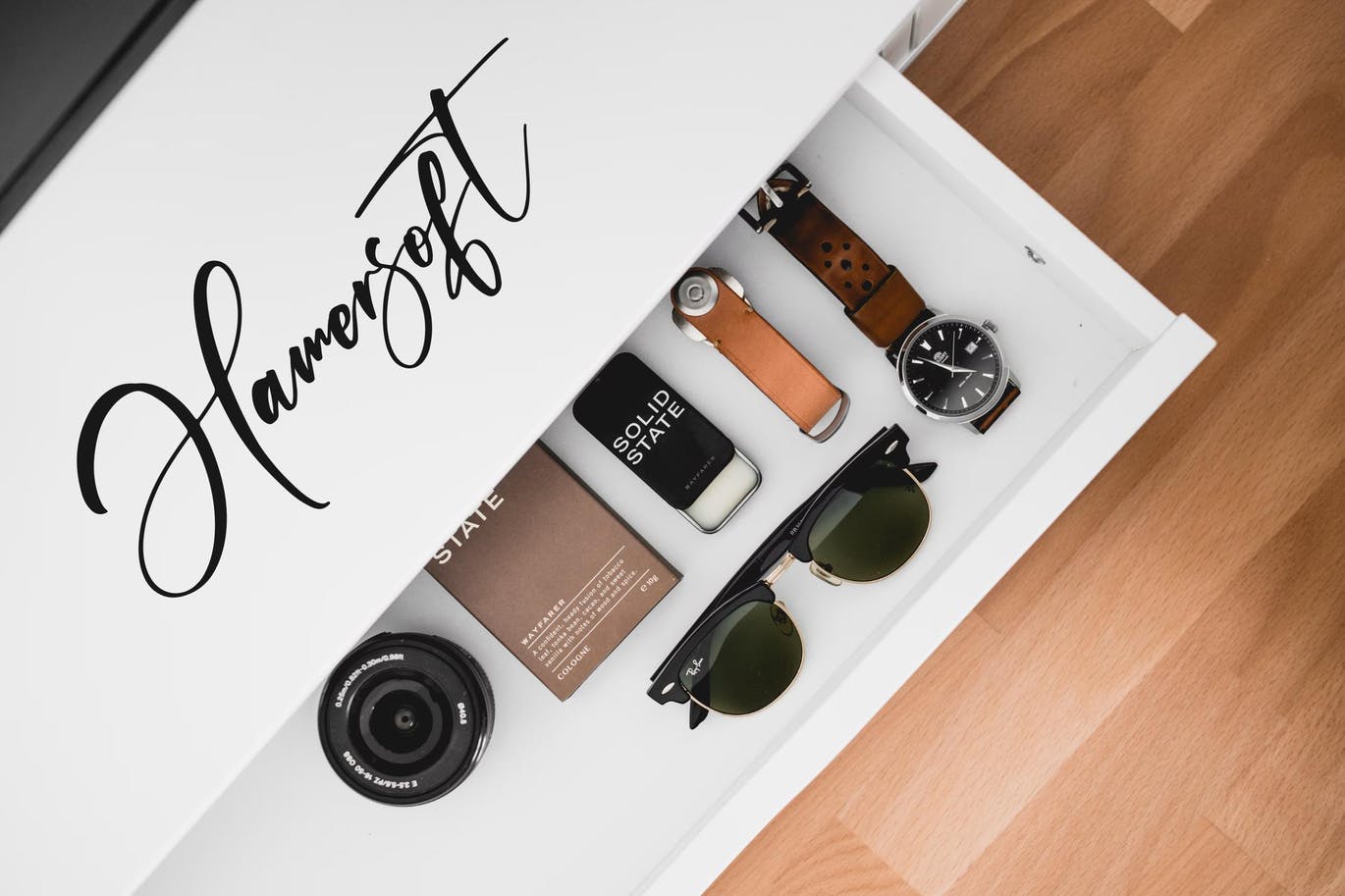 艺术个性签名字体素材 Hayrittius Signature Font 设计素材 sucaiwan.com