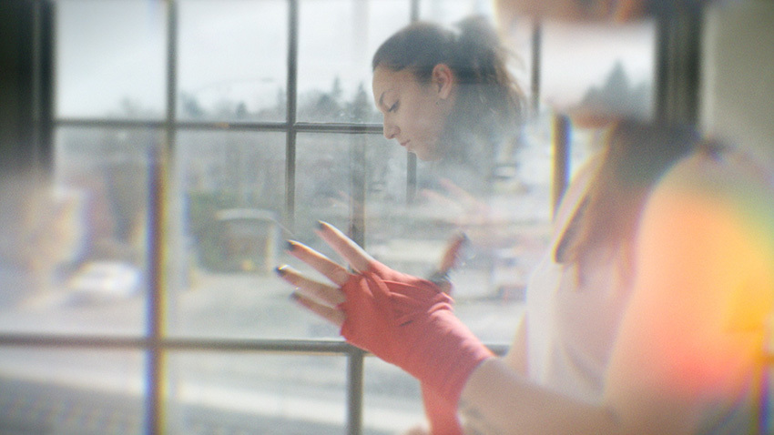 FCPX插件:50种柔美炫光棱镜折射梦幻视觉特效 MotionVFX – mPrism 插件预设 第38张-素材湾丨精选海外优质设计素材资源 FCPX插件:50种柔美炫光棱镜折射梦幻视觉特效 MotionVFX – mPrism 插件预设 sucaiwan.com