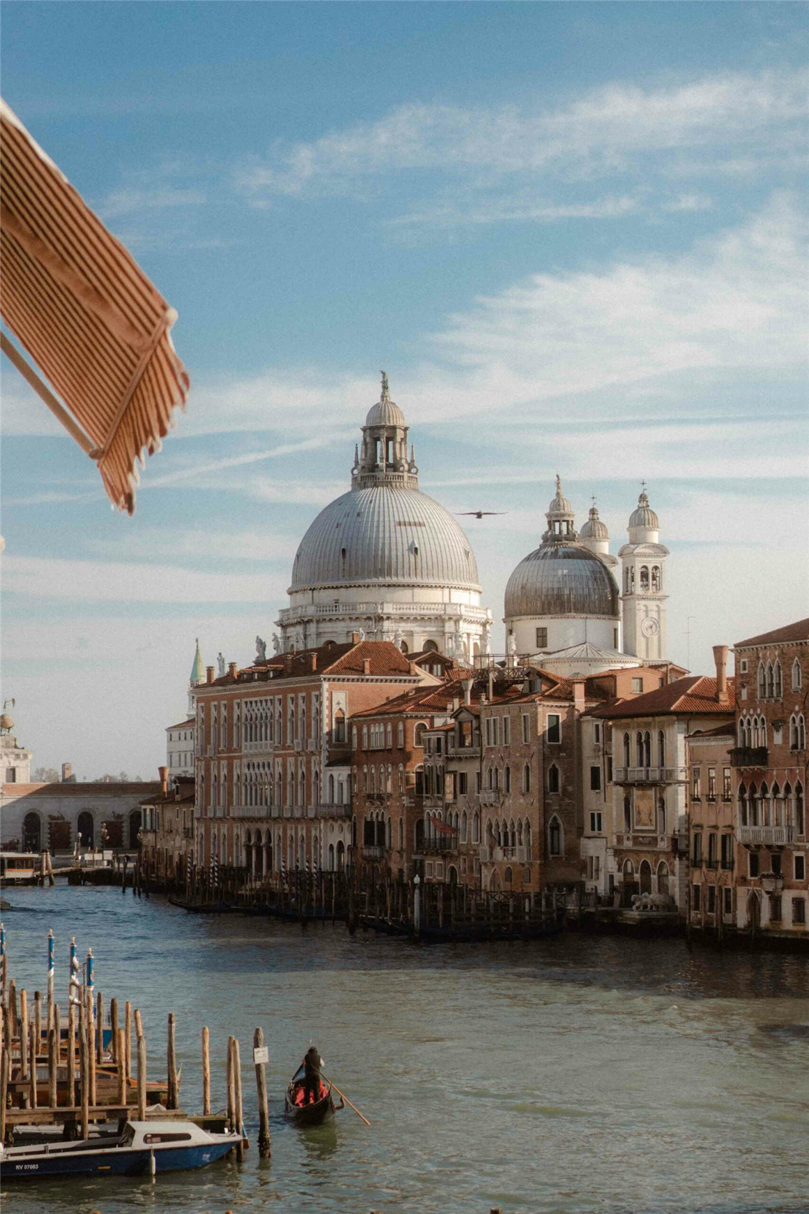 威尼斯自然柔和风格LR调色预设包 Kreativ Wedding - Editing Presets Pack 插件预设 第5张-素材湾丨精选海外优质设计素材资源 威尼斯自然柔和风格LR调色预设包 Kreativ Wedding - Editing Presets Pack 插件预设 sucaiwan.com