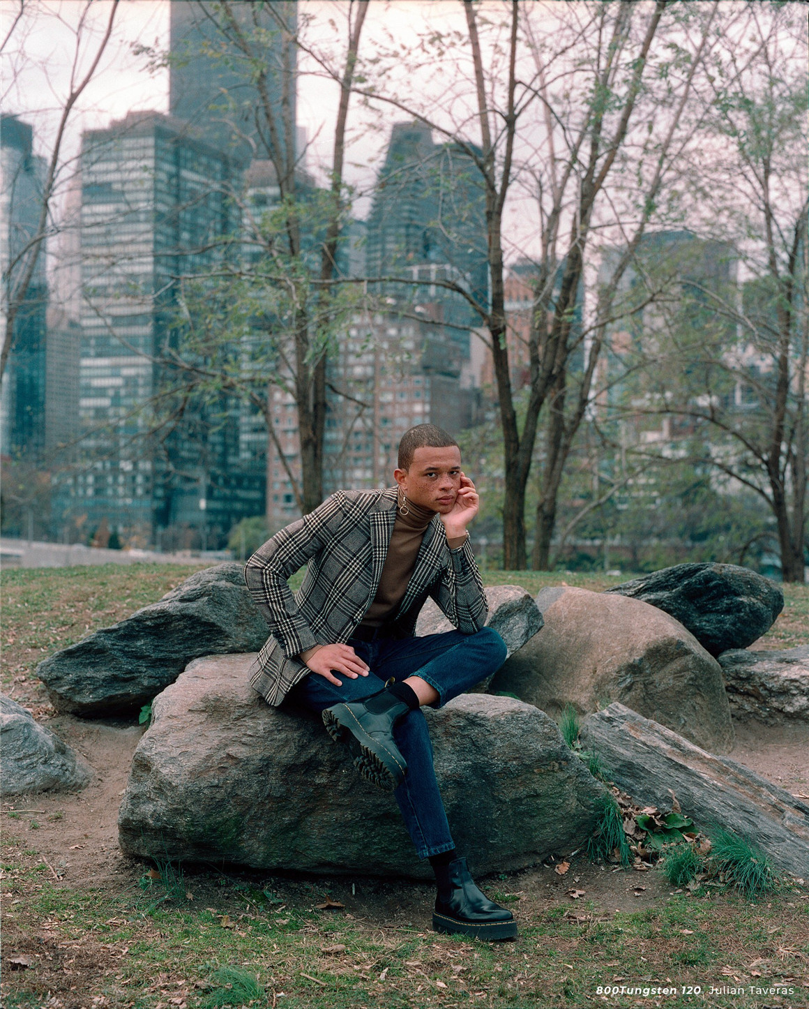 MASTIN LABS 复古日/夜间摄影35mm胶片电影感纹理LR预设一键安装版 Night & Day Lightroom Desktop Presets 插件预设 第18张-素材湾丨精选海外优质设计素材资源 MASTIN LABS 复古日/夜间摄影35mm胶片电影感纹理LR预设一键安装版 Night & Day Lightroom Desktop Presets 插件预设 sucaiwan.com