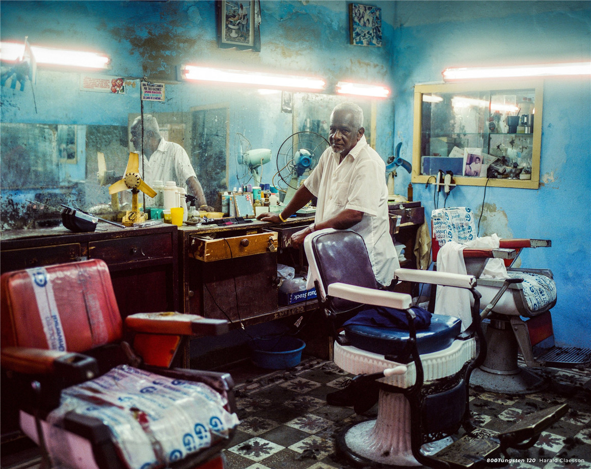 MASTIN LABS 复古日/夜间摄影35mm胶片电影感纹理LR预设一键安装版 Night & Day Lightroom Desktop Presets 插件预设 第12张-素材湾丨精选海外优质设计素材资源 MASTIN LABS 复古日/夜间摄影35mm胶片电影感纹理LR预设一键安装版 Night & Day Lightroom Desktop Presets 插件预设 sucaiwan.com