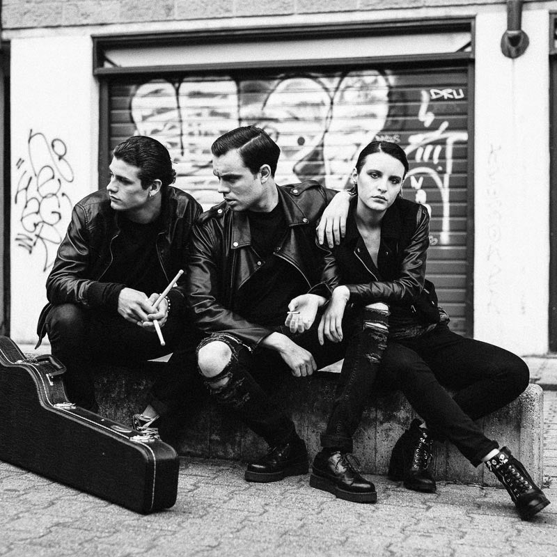 MASTIN LABS 复古日/夜间摄影35mm胶片电影感纹理LR预设一键安装版 Night & Day Lightroom Desktop Presets 插件预设 第11张-素材湾丨精选海外优质设计素材资源 MASTIN LABS 复古日/夜间摄影35mm胶片电影感纹理LR预设一键安装版 Night & Day Lightroom Desktop Presets 插件预设 sucaiwan.com