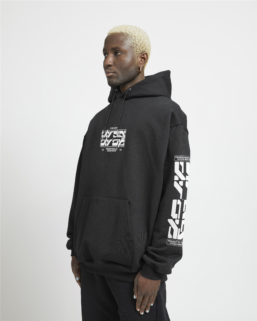 潮流街头嘻哈360°旋转超大款套头连帽衫卫衣上衣图案设计PS展示贴图样机模板 360° Oversized Modelled Hoodie by Studio Innate . sucaiwan.com