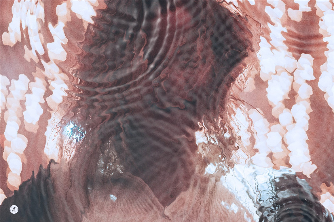 抽象水波波纹失真扭曲效果照片logo文本处理特效ps样机模板 Water Reflection Photo Effect . sucaiwan.com