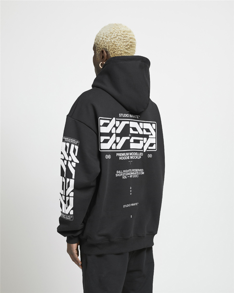 潮流街头嘻哈360°旋转超大款套头连帽衫卫衣上衣图案设计PS展示贴图样机模板 360° Oversized Modelled Hoodie by Studio Innate . sucaiwan.com