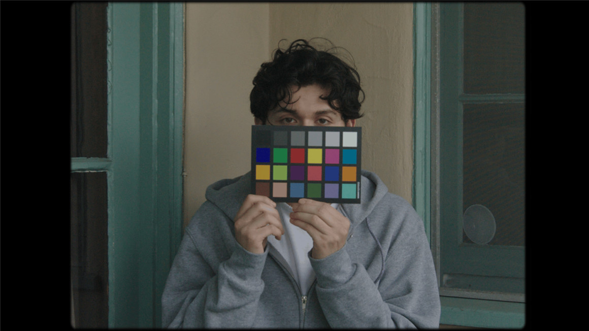 SERR FilmVision V2 LUT Pack 复古8mm/16mm/35mm胶片模拟仿真商业级颜色分级预设包 . sucaiwan.com