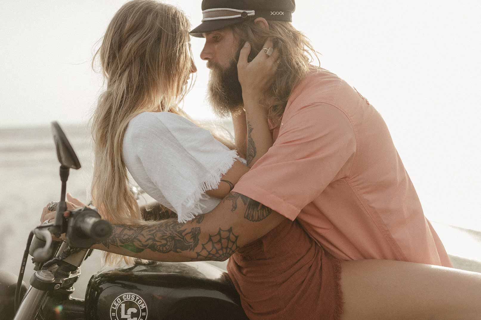 49个终极胶片复古电影薄膜颗粒感LR调色预设 Cara Mia FILM PACK . sucaiwan.com