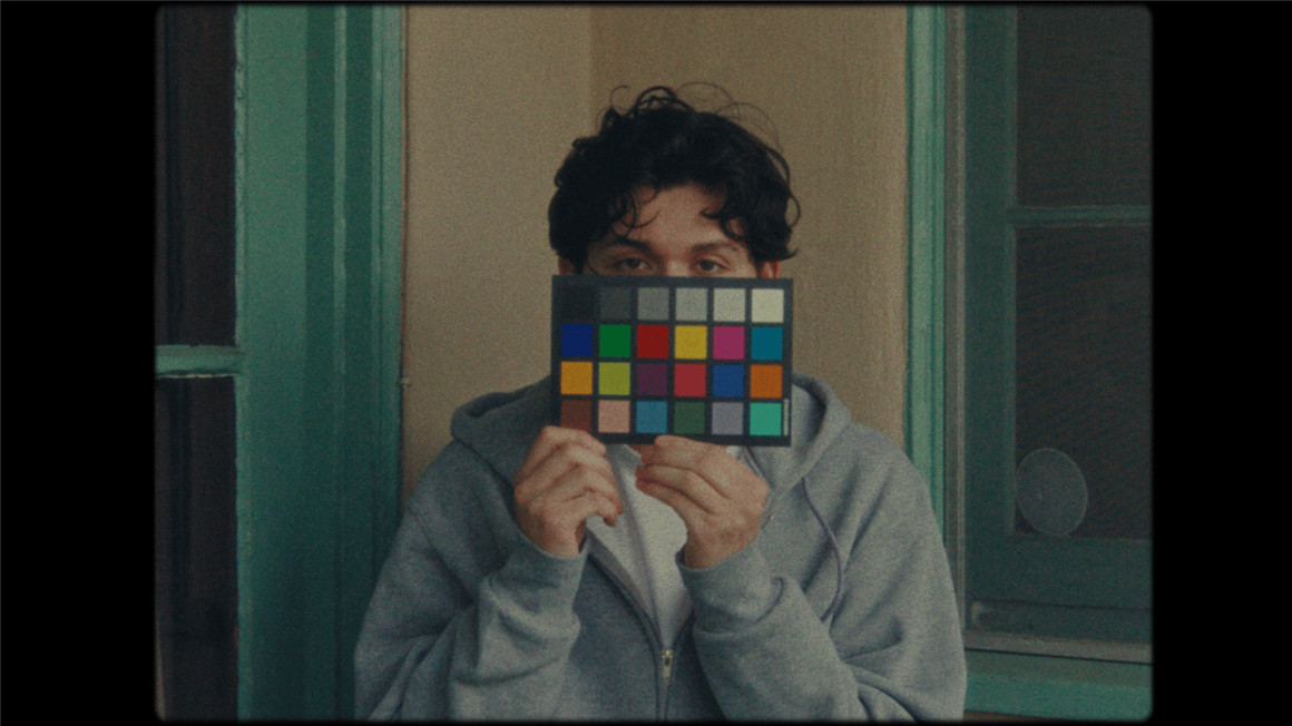 SERR FilmVision V2 LUT Pack 复古8mm/16mm/35mm胶片模拟仿真商业级颜色分级预设包 . sucaiwan.com