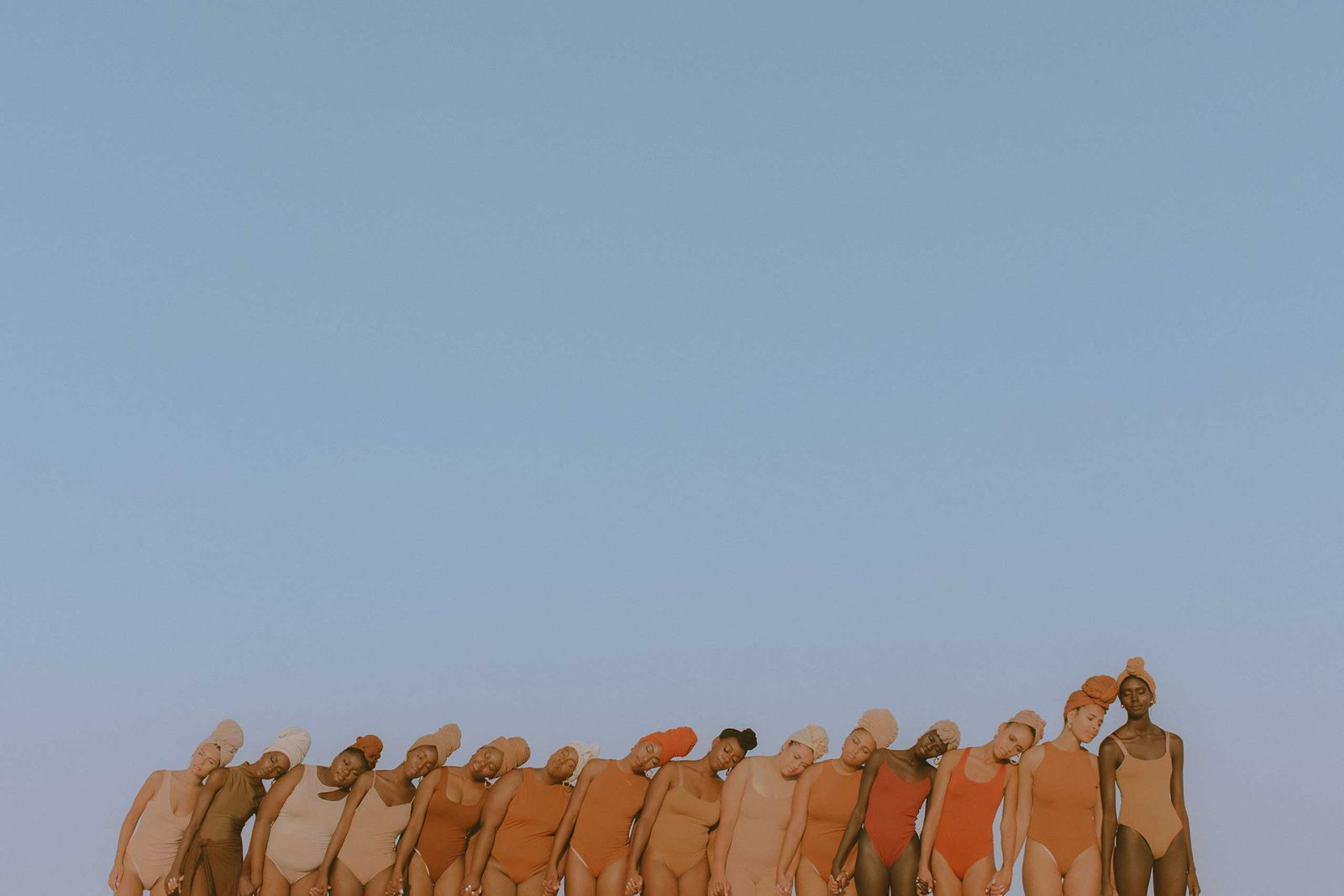 49个终极胶片复古电影薄膜颗粒感LR调色预设 Cara Mia FILM PACK . sucaiwan.com