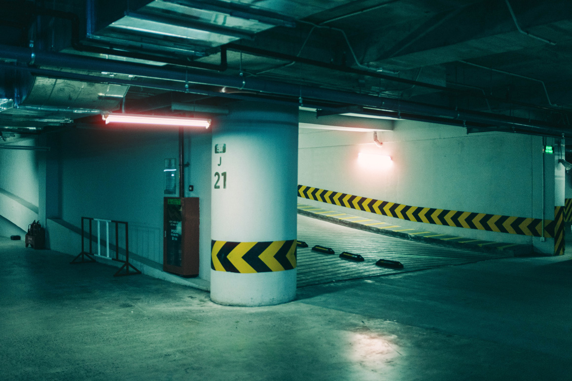 复古柯达Cinestill 800T胶片电影模拟颗粒光晕夜间摄影LR预设包 Cinestill 800T Lightroom Presets . 第13张-素材湾丨精选海外优质设计素材资源 复古柯达Cinestill 800T胶片电影模拟颗粒光晕夜间摄影LR预设包 Cinestill 800T Lightroom Presets . sucaiwan.com