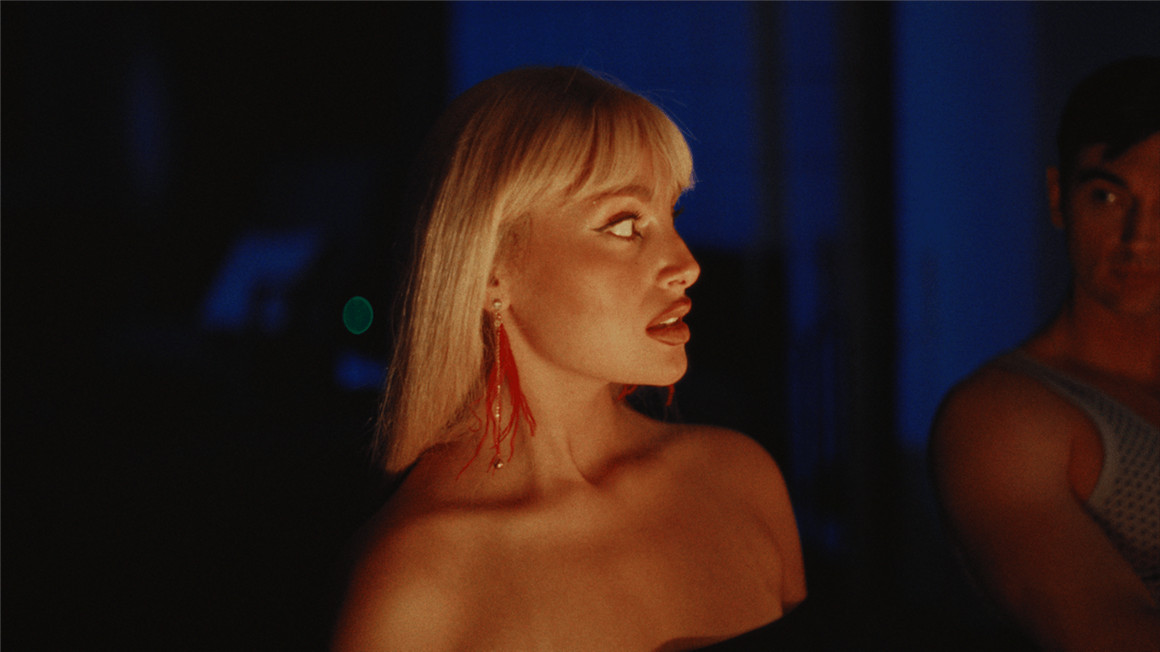 SERR FilmVision V2 LUT Pack 复古8mm/16mm/35mm胶片模拟仿真商业级颜色分级预设包 . sucaiwan.com