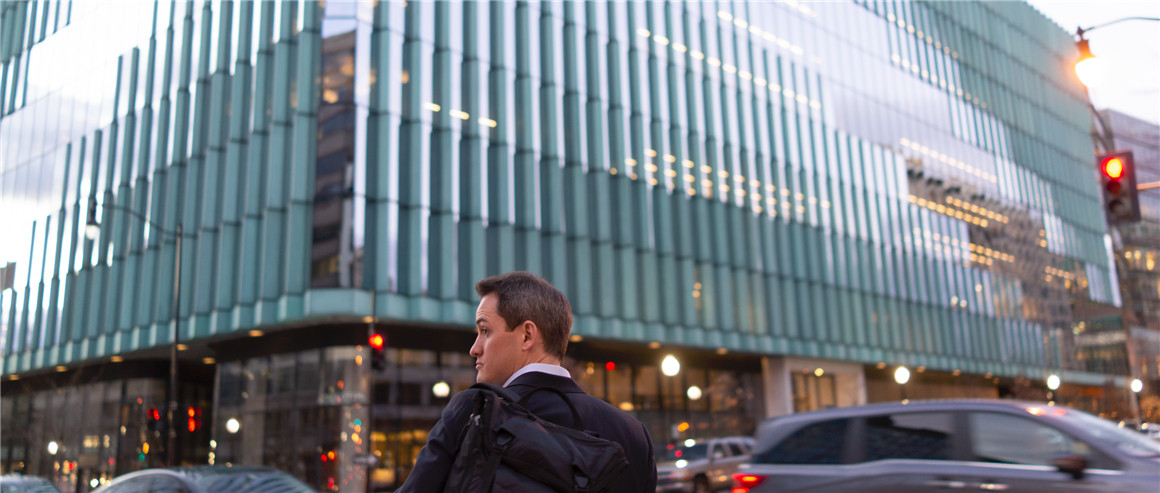 Gxace 20个情绪风格暗调墨蓝色调旅拍人文摄影LR调色预设  Gxace 20个情绪风格暗调墨蓝色调旅拍人文摄影LR调色预设