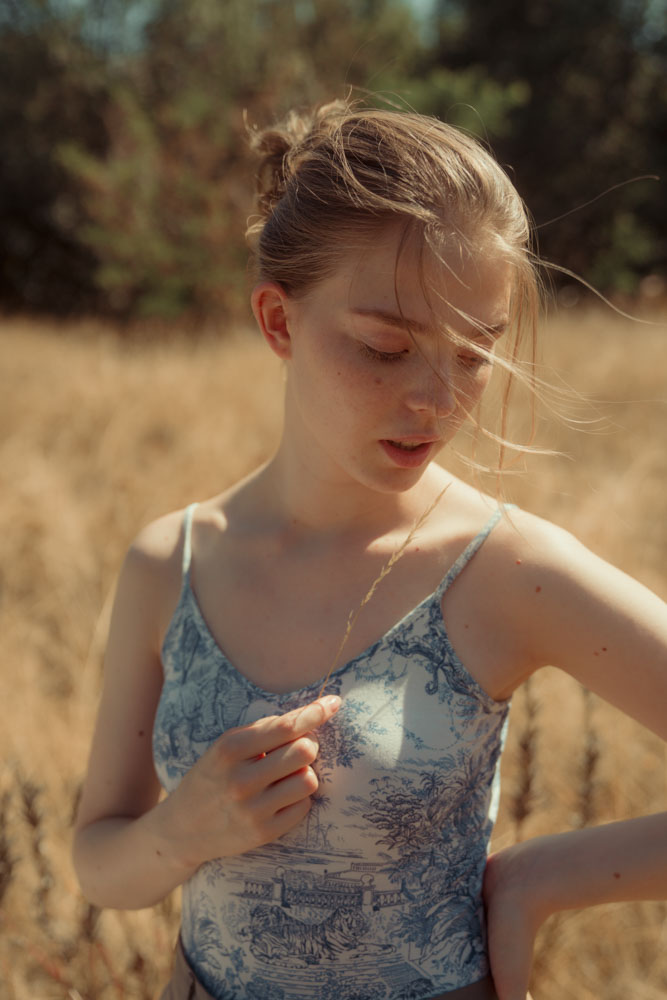 俄罗斯INS网红摄影师极乐世界中性人像摄影原创LR预设 Elysium Preset Pack 插件预设 第2张-素材湾丨精选海外优质设计素材资源 俄罗斯INS网红摄影师极乐世界中性人像摄影原创LR预设 Elysium Preset Pack 插件预设 sucaiwan.com