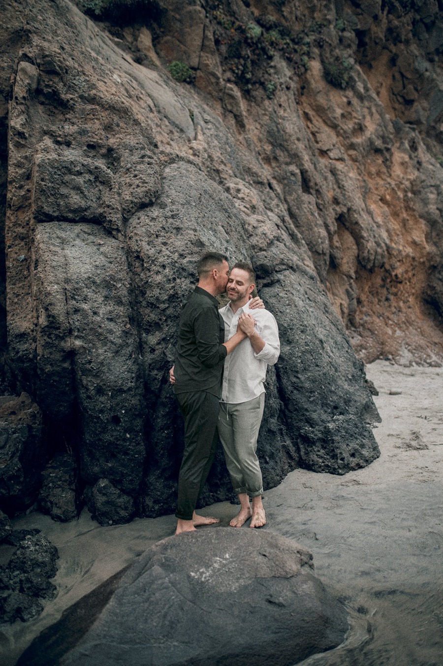 神秘蓝调情绪色彩人像婚礼旅拍摄影LR调色预设 Archipelago - Quest 28 Descent Presets . 第8张-素材湾丨精选海外优质设计素材资源 神秘蓝调情绪色彩人像婚礼旅拍摄影LR调色预设 Archipelago - Quest 28 Descent Presets . sucaiwan.com